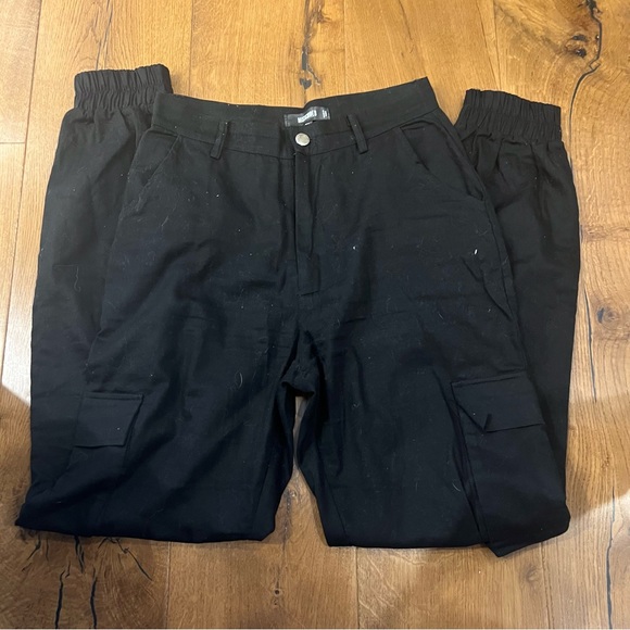 Missguided- Black Cargo Pants - Picture 2 of 6